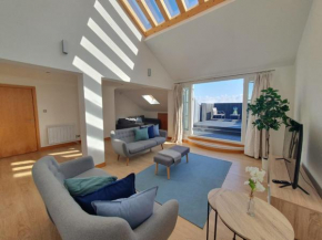Weekly & Monthly stays in Penthouse for Contractors or Leisure Single or Superking beds available